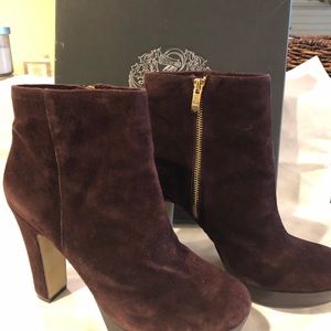 Vince Camuto Shoes - Vince Camuto brown suede bootie Vince Camuto Shoes - Vince Camuto brown suede bootie